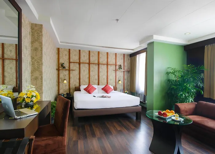 In Luxury hotels Best Western La Corona Manila